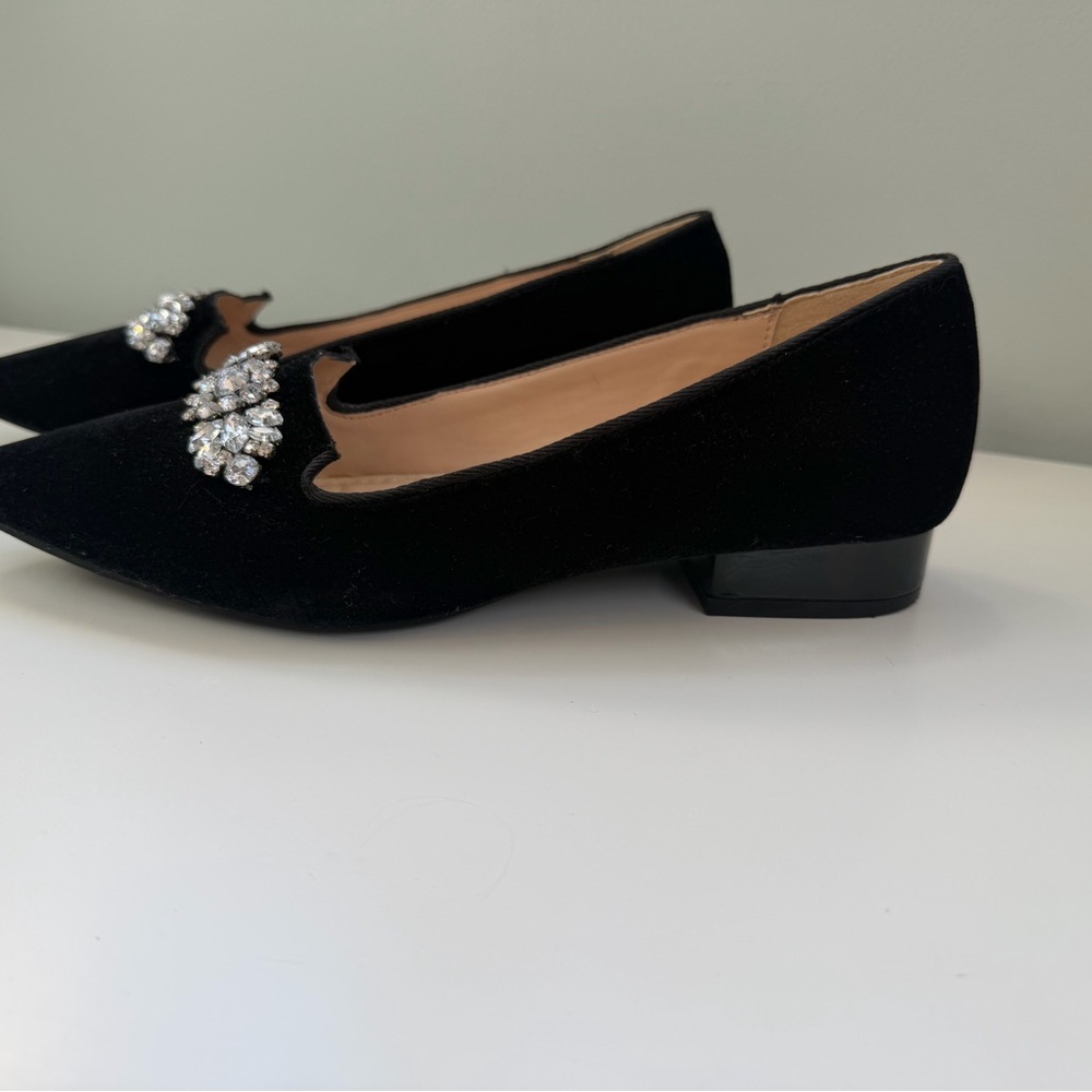 Adrienne‎ Vittadini 8 Black Velvet Flats Rhinestone Pointed Toe Dress Shoes